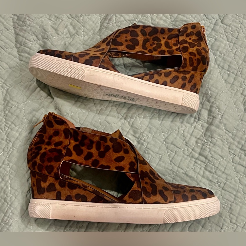 Natural Reflections Cheetah Print Wedge Sneakers- ladies size 9